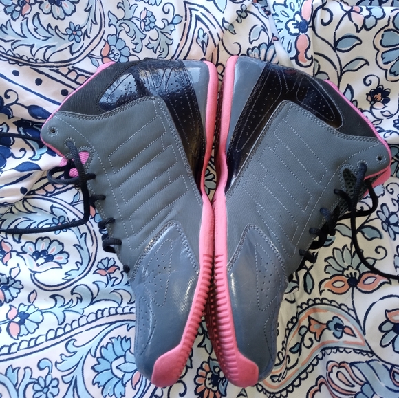 Adidas basketball shoes - Picture 5 of 5